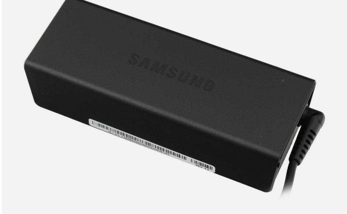 Chargeur Original 90W Samsung 19V 4.74A pour PC Portable