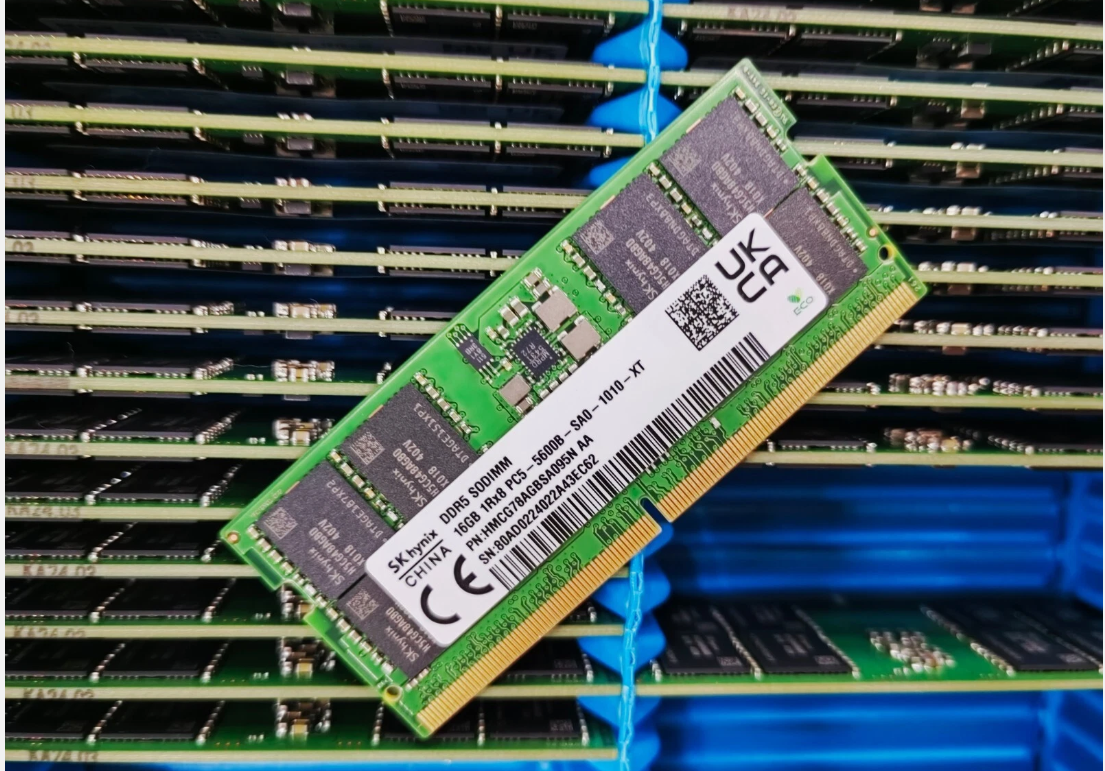 Barrette Mémoire SK Hynix 16 Go DDR5 5600 MHz SO-DIMM PC5-5600B 1Rx8 photo 2
