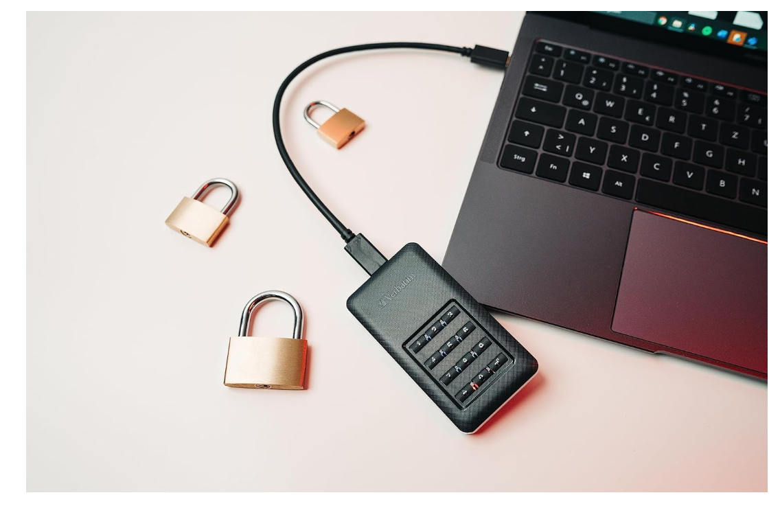 SSD Externe Sécurisé 256 Go USB 3.0 / USB-C Verbatim Store 'n' Go Secure photo 5