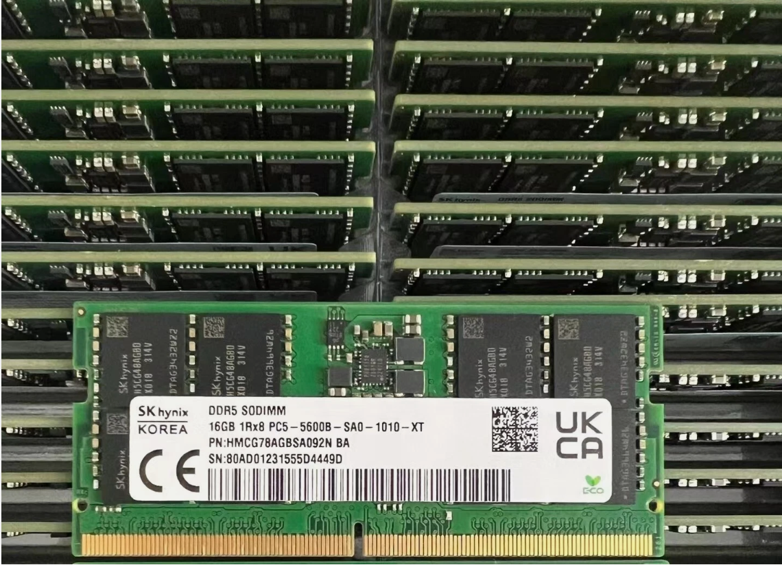 Barrette Mémoire SK Hynix 16 Go DDR5 5600 MHz SO-DIMM PC5-5600B 1Rx8 photo 3