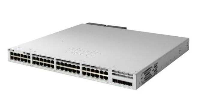 Switch Cisco Catalyst 9300 48 Ports PoE+ Reconditionné